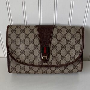 Vintage Gucci Brown GG Supreme Canvas Clutch with Green-Red Web